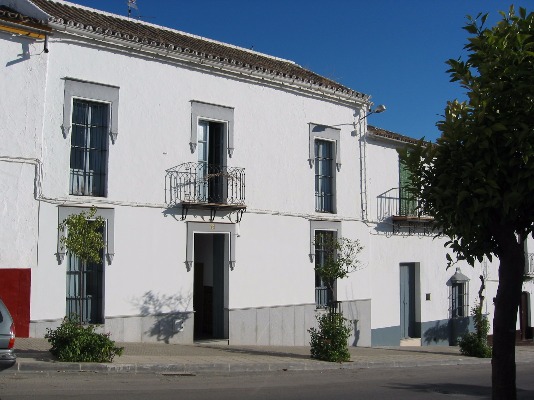 VENDO CASA MUY GRANDE, PARA REHABILITAR